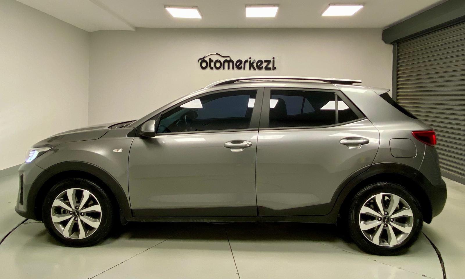 KIA STONIC 6